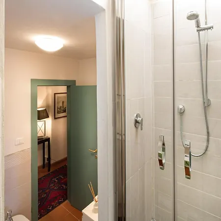 2 Bedrooms Spacious Апартаменты Лукка