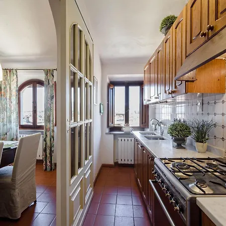 2 Bedrooms Spacious Apartment Lucca