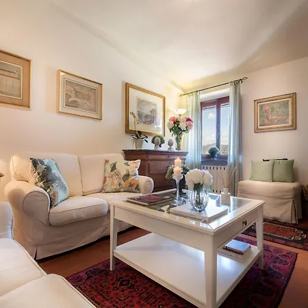 2 Bedrooms Spacious * Lucca